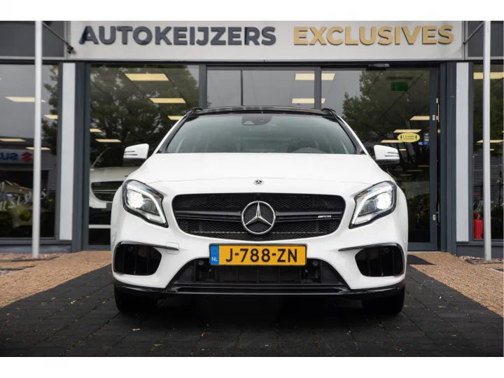 Mercedes-Benz GLA 45 AMG 4Matic Premium Plus  Image 2